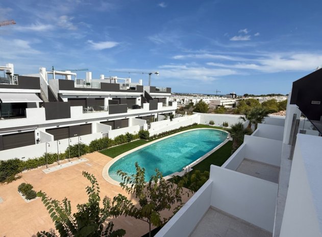Resale - Apartment / Flat * - Torrevieja *