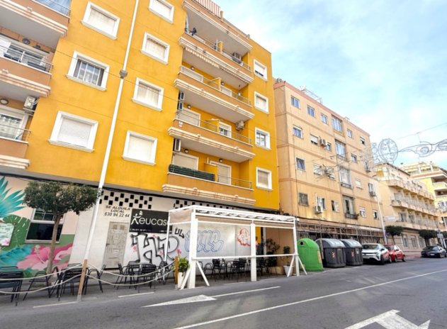 Resale - Apartment / Flat * - Torrevieja *