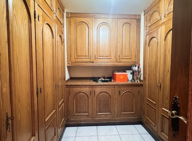 Resale - Villa * - La Mata *