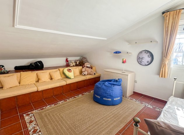 Resale - Villa * - La Mata *