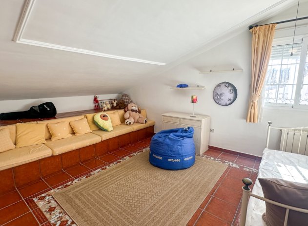 Resale - Villa * - La Mata *