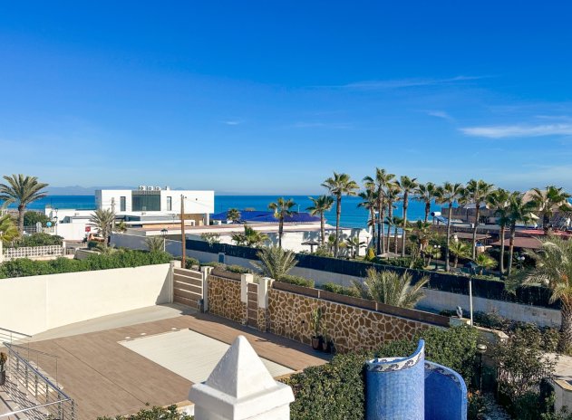 Resale - Villa * - La Mata *
