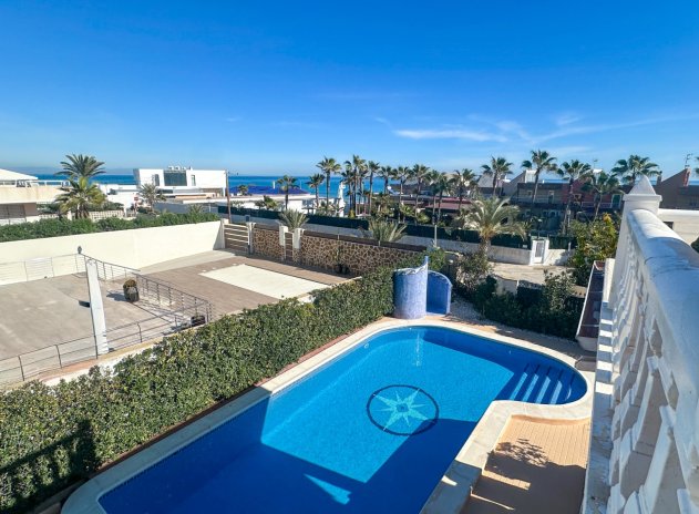 Resale - Villa * - La Mata *