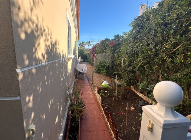 Resale - Villa * - La Mata *