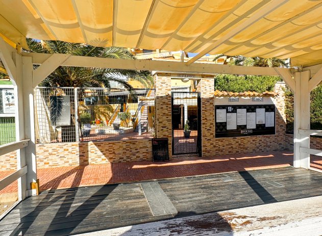 Herverkoop - Commercieel - Torrevieja - Aguas Nuevas