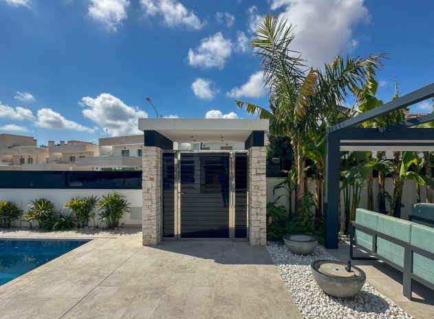 Herverkoop - Villa - Orihuela Costa - Villamartín