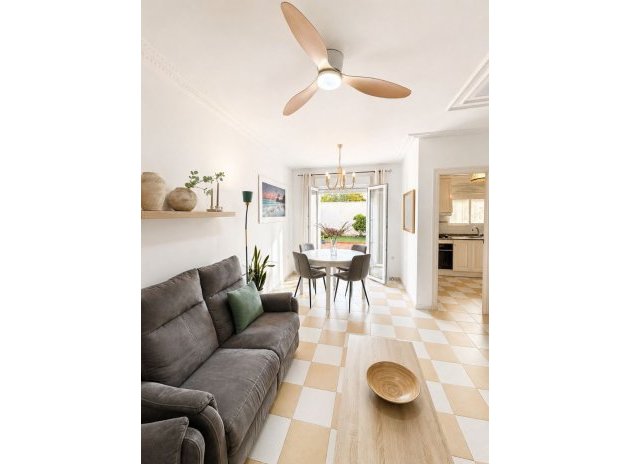 Herverkoop - Villa - Torrevieja - Aguas Nuevas