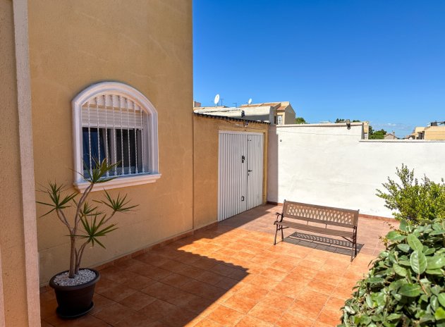 Herverkoop - Villa - Torrevieja - Aguas Nuevas