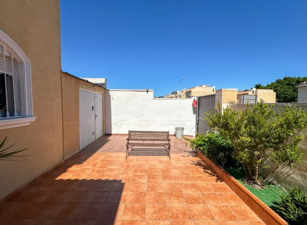 Herverkoop - Villa - Torrevieja - Aguas Nuevas