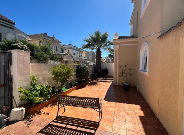 Herverkoop - Villa - Torrevieja - Aguas Nuevas