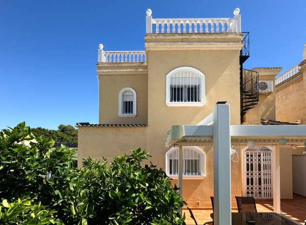 Herverkoop - Villa - Torrevieja - Aguas Nuevas