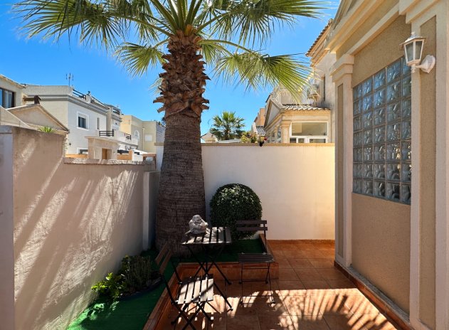 Herverkoop - Villa - Torrevieja - Aguas Nuevas