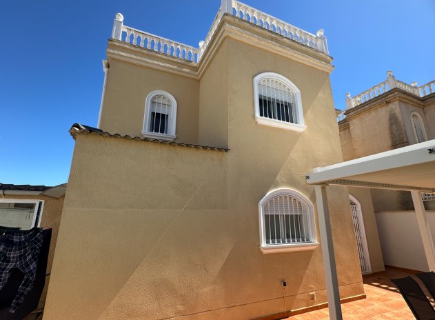 Herverkoop - Villa - Torrevieja - Aguas Nuevas