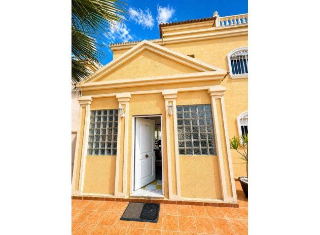 Herverkoop - Villa - Torrevieja - Aguas Nuevas