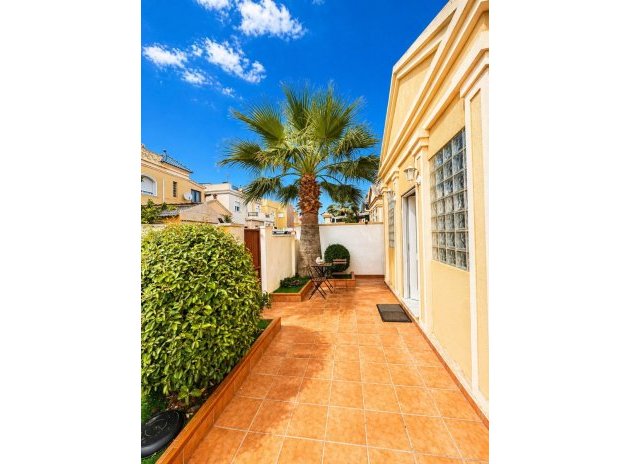 Herverkoop - Villa - Torrevieja - Aguas Nuevas