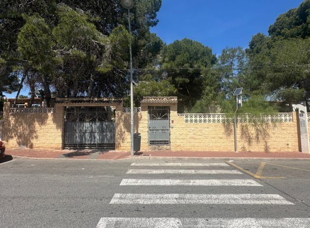 Herverkoop - Villa - Torrevieja - Los Balcones
