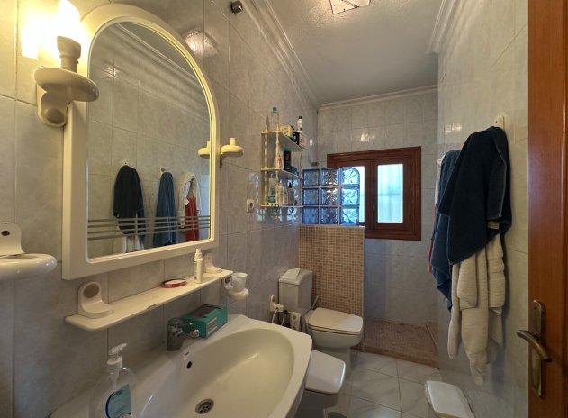 Herverkoop - Villa - Torrevieja - Los Balcones