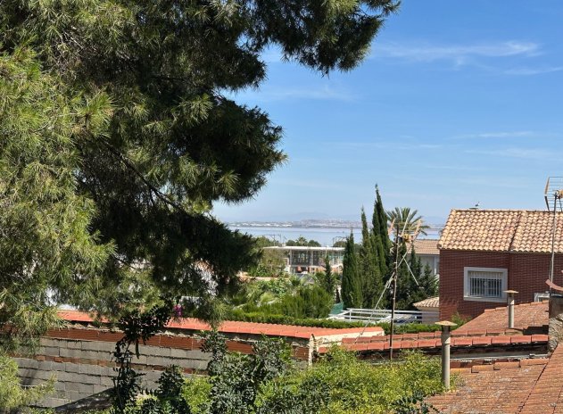 Herverkoop - Villa - Torrevieja - Los Balcones