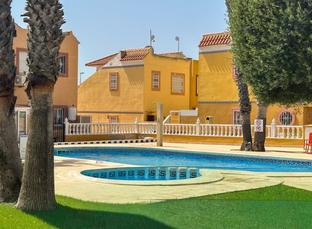 Reventa - Casa adosada - Orihuela Costa - La Regia