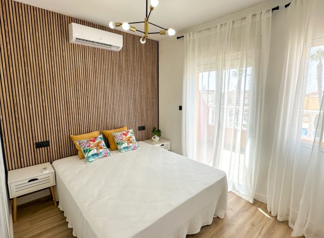 Reventa - Casa adosada - Orihuela Costa - La Regia