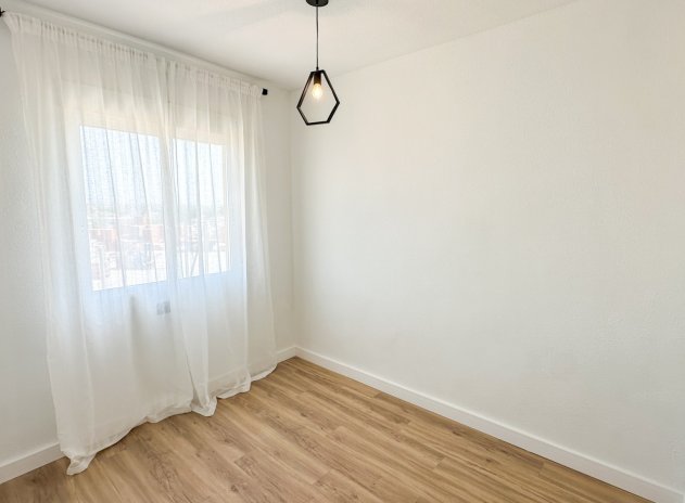 Reventa - Casa adosada - Orihuela Costa - La Regia