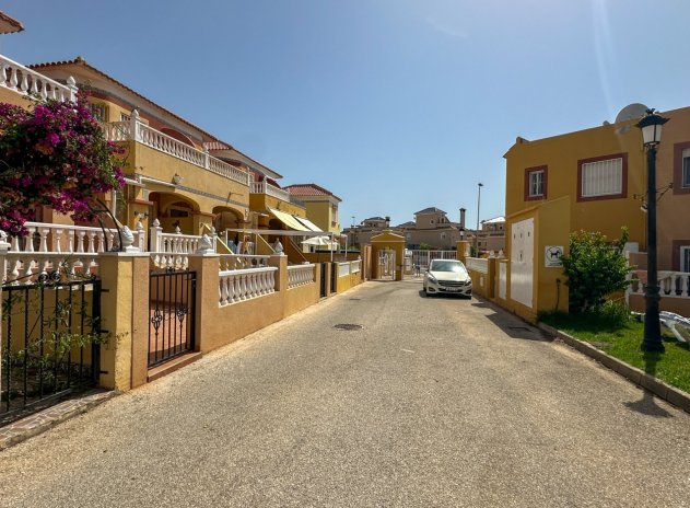Reventa - Casa adosada - Orihuela Costa - La Regia