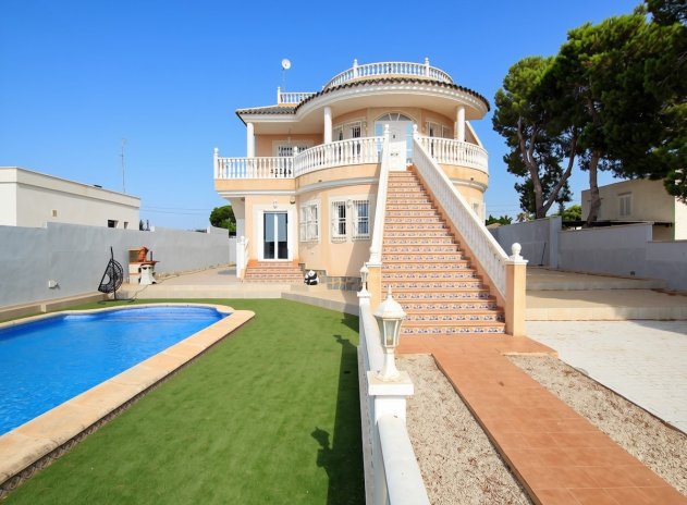 Resale - Villa * - Campoamor *