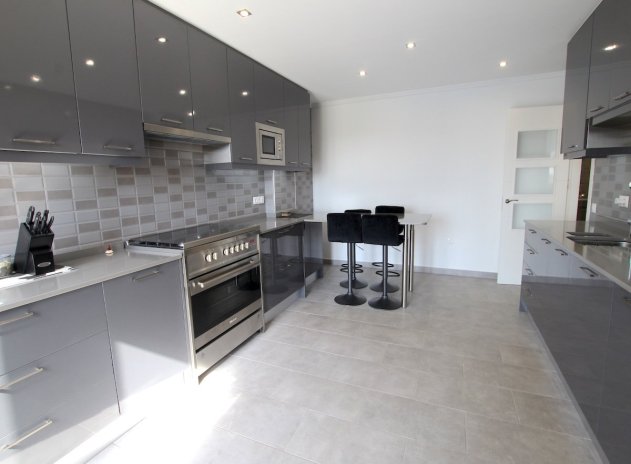 Resale - Villa * - Campoamor *