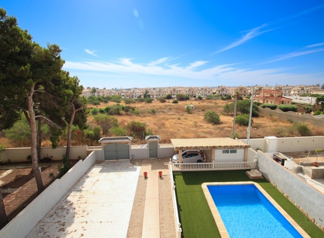 Resale - Villa * - Campoamor *