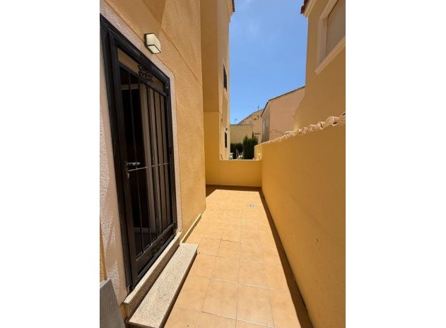 Herverkoop - Rijwoning - Campoamor