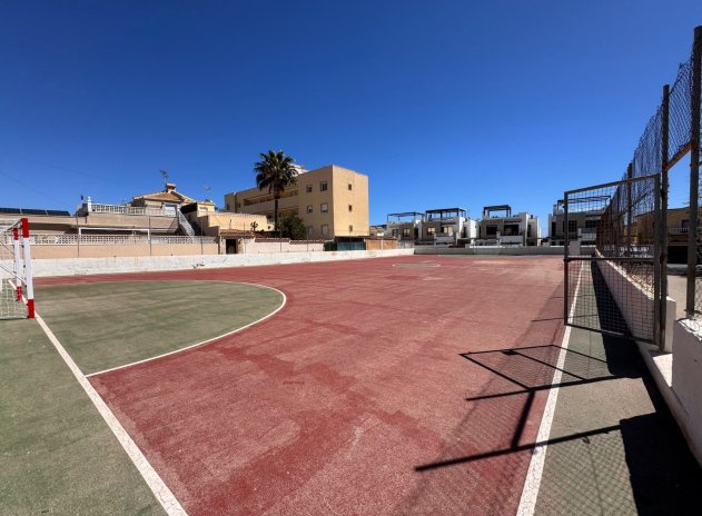 Herverkoop - Rijwoning - Campoamor