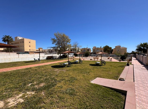 Herverkoop - Rijwoning - Campoamor