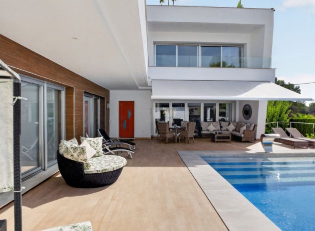 Resale - Villa * - Pinar de Campoverde