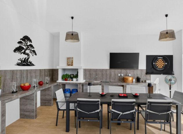 Resale - Villa * - Pinar de Campoverde