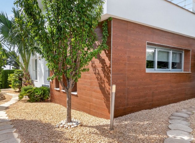 Resale - Villa * - Pinar de Campoverde