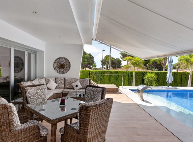 Resale - Villa * - Pinar de Campoverde