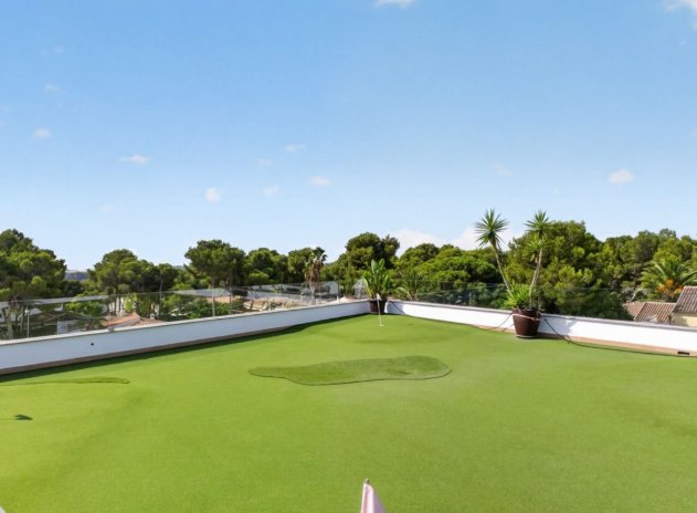 Resale - Villa * - Pinar de Campoverde