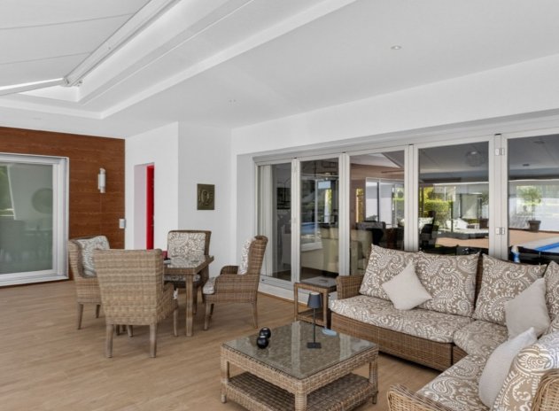 Resale - Villa * - Pinar de Campoverde