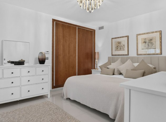Resale - Villa * - Pinar de Campoverde