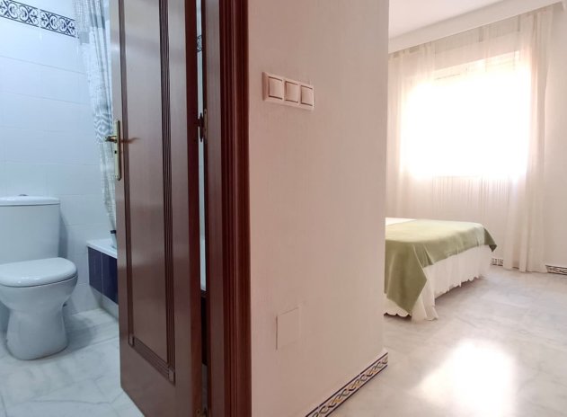 Wiederverkauf - Wohnung - Torrevieja - Playa de los Locos