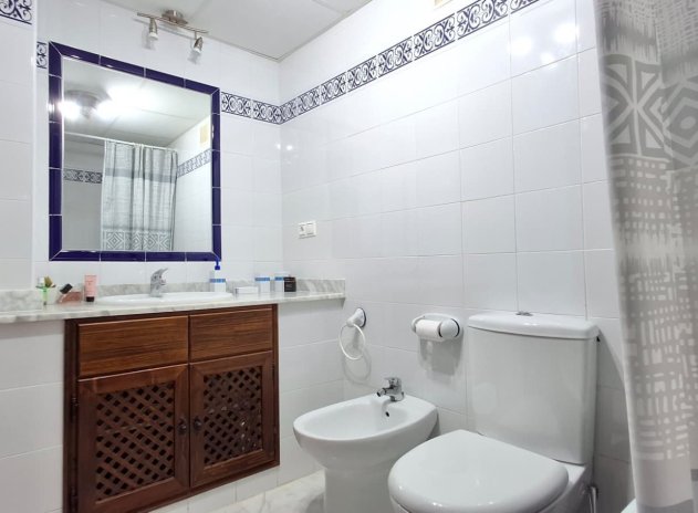 Wiederverkauf - Wohnung - Torrevieja - Playa de los Locos