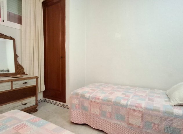 Wiederverkauf - Wohnung - Torrevieja - Playa de los Locos