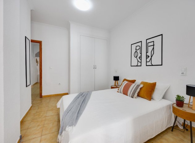 Wiederverkauf - Wohnung - Torrevieja - Playa del Cura