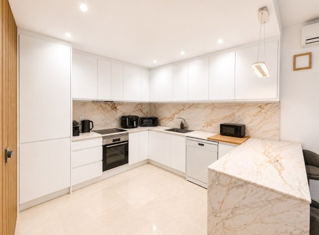 Reventa - Villa - Villamartin - Villamartín