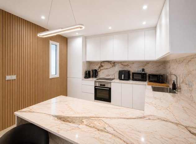 Reventa - Villa - Villamartin - Villamartín