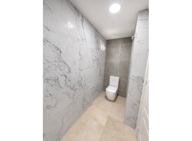 Reventa - Villa - Villamartin - Villamartín