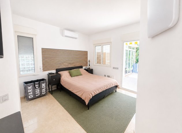 Reventa - Villa - Villamartin - Villamartín