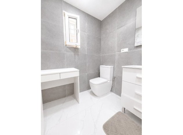 Reventa - Villa - Villamartin - Villamartín