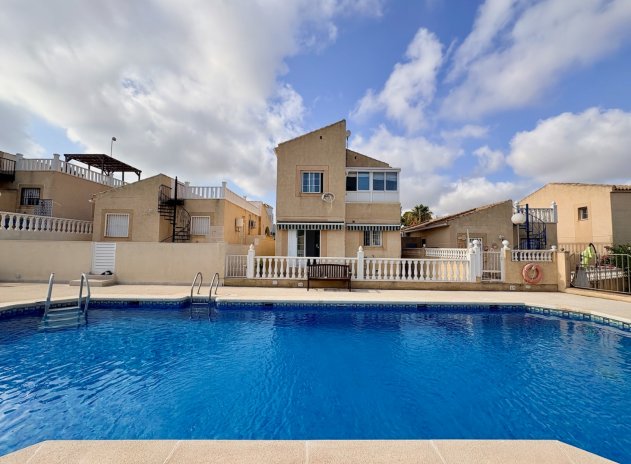 Reventa - Villa - Orihuela - Los Balcones