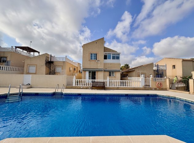 Reventa - Villa - Orihuela - Los Balcones